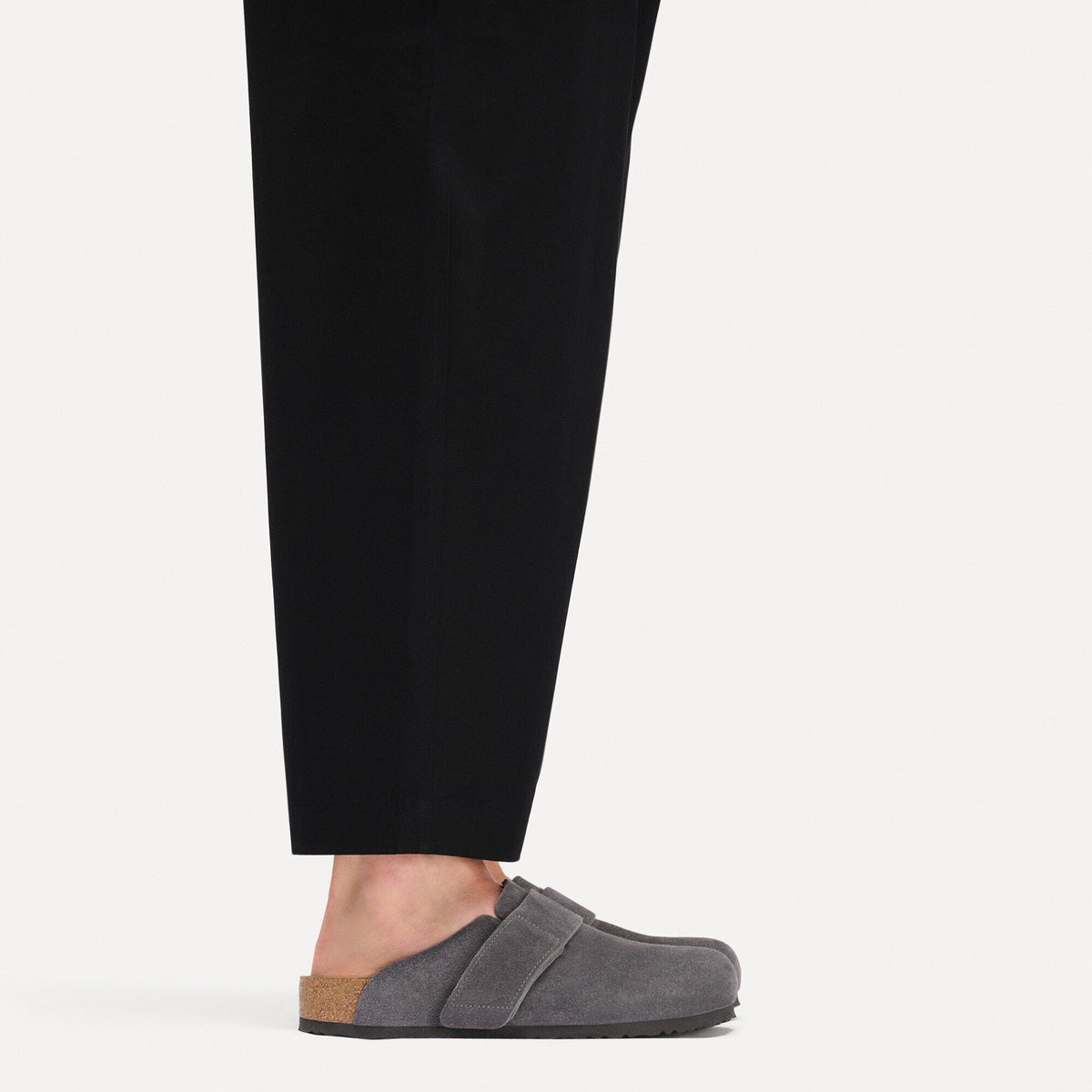 Loma Suede Leather - Charcoal