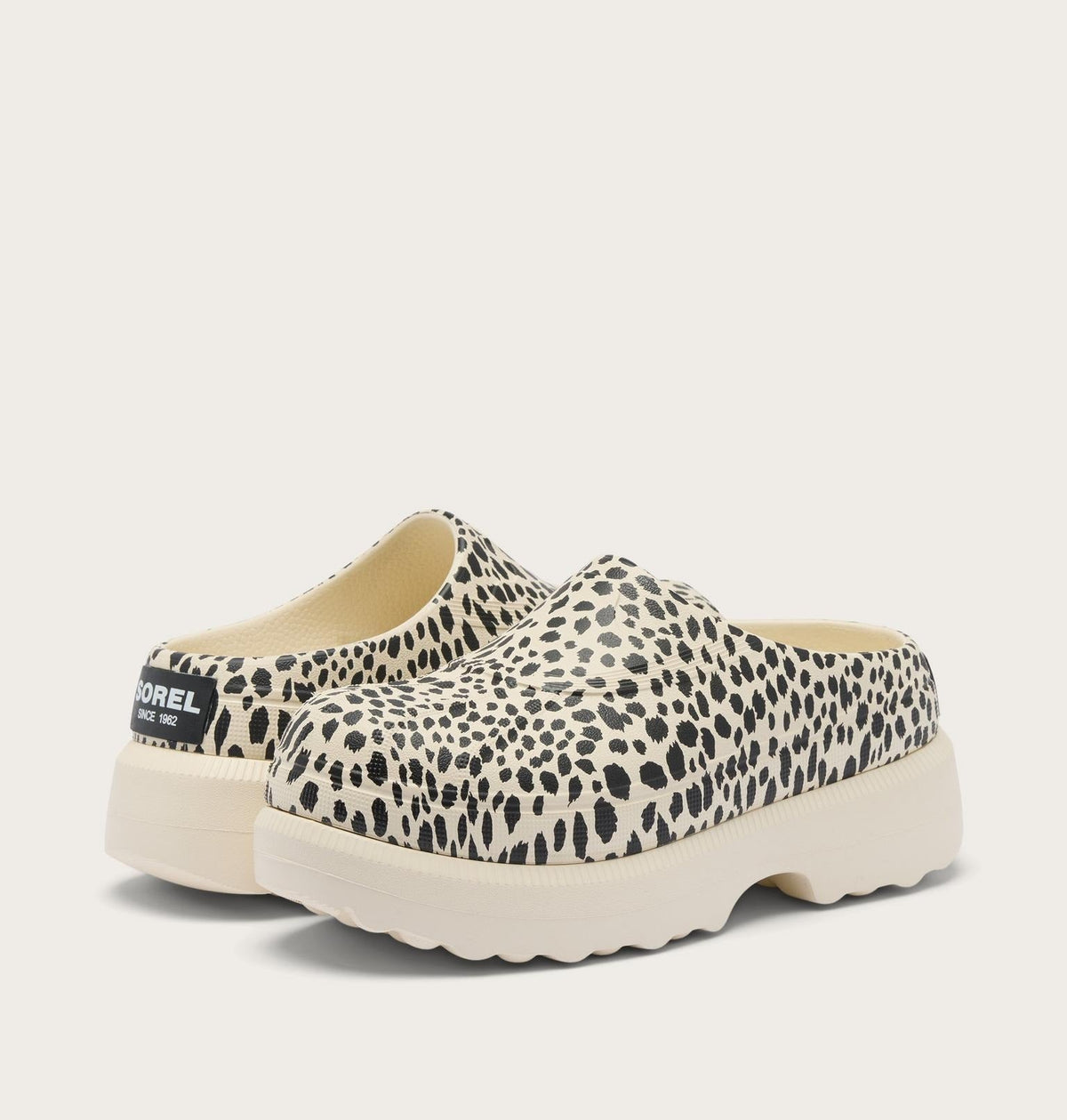 Caribou™ Clog Lux Women's Shoe - Black, Chalk