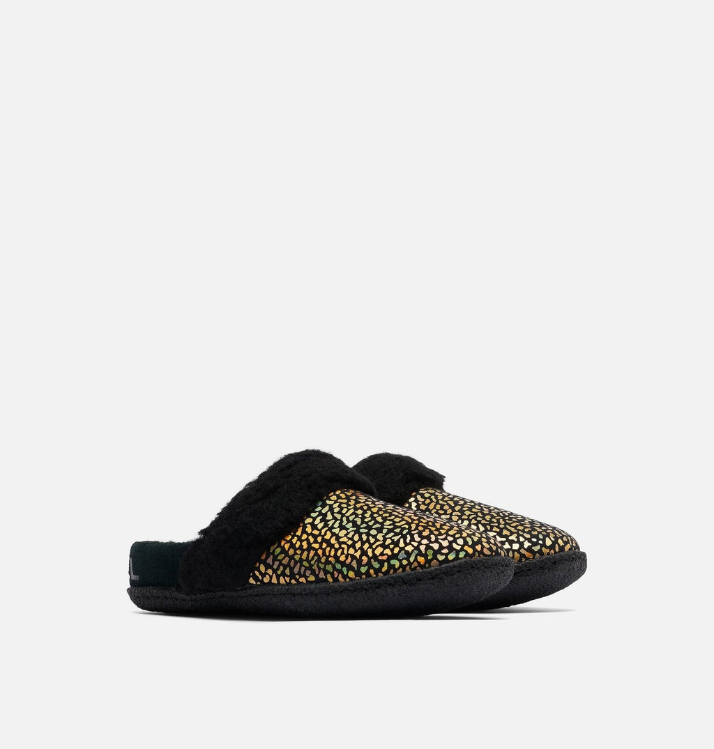 NAKISKA™ Slide II Youth Slipper - Black, Sea Salt (010)