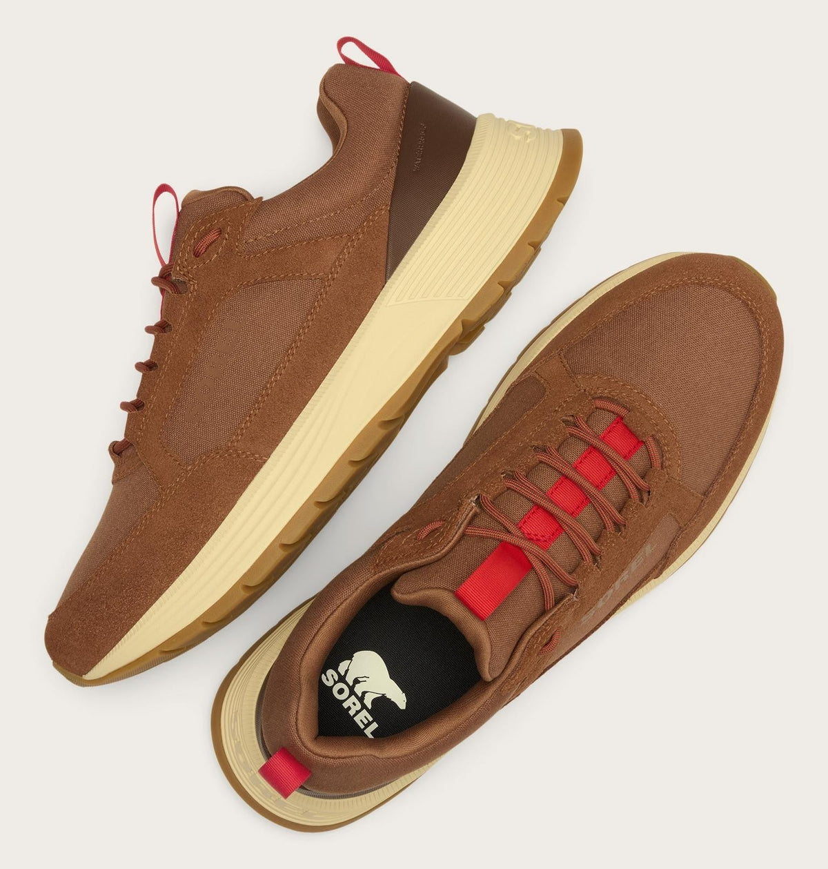 OUTING™ SE WP - Velvet Tan, Bright Red