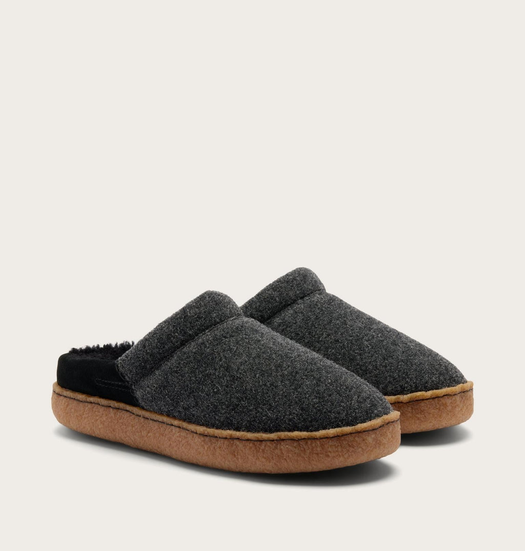 Nakiska™ III Scuff Women's Slipper - Black, Gum 2