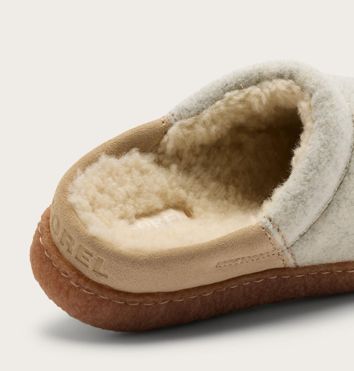 Nakiska™ III Scuff Women's Slipper - Ancient Fossil, Gum 2