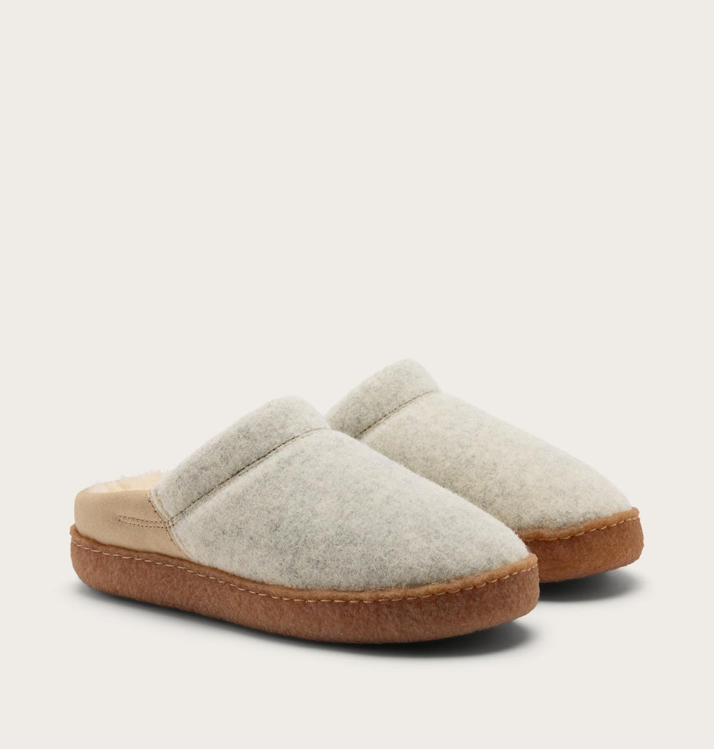 Nakiska™ III Scuff Women's Slipper - Ancient Fossil, Gum 2